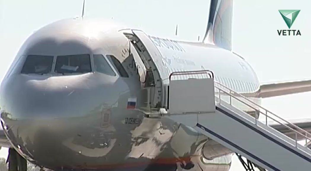 Самолет, летевший из Перми в Анталию, экстренно приземлился в Казани