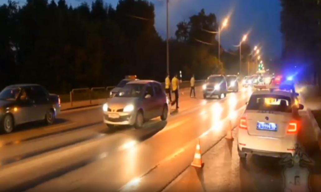 В Пермском крае в лобовом ДТП на трассе погиб водитель иномарки
