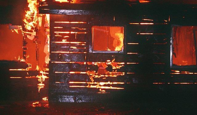 Два дачных дома сгорели за сутки в Перми
