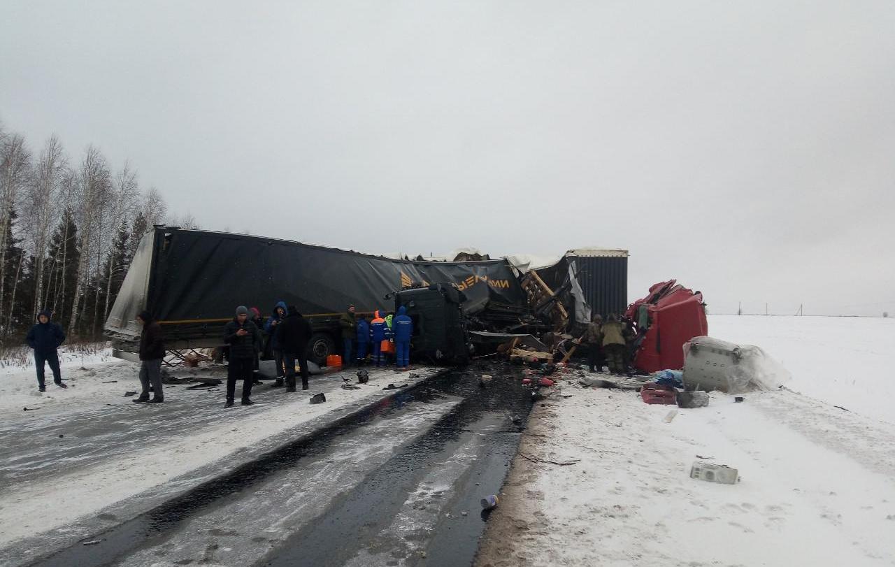 Из-за аварии трасса «Пермь-Екатеринбург» оказалась перекрыта 