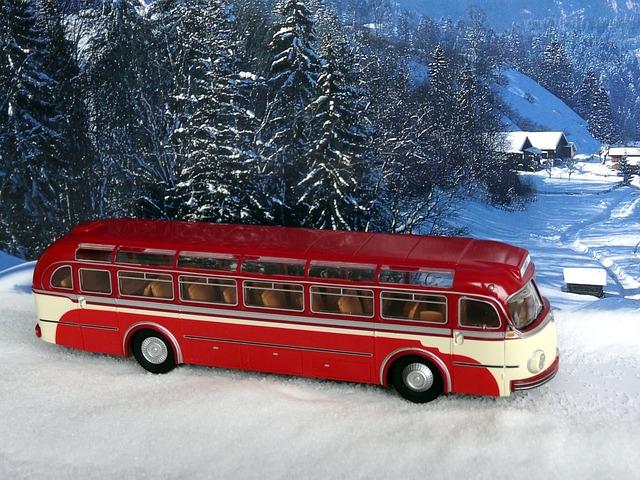 Пассажиры автобуса Челябинск-Пермь едва не замерзли на трассе