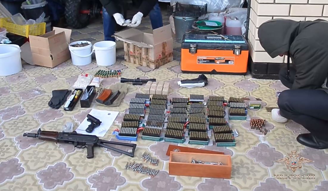 В Прикамье осудят двух мужчин, которые продавали оружие и взрывчатку