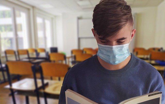Роспотребнадзор Прикамья назвал школы, в которых выявлен коронавирус