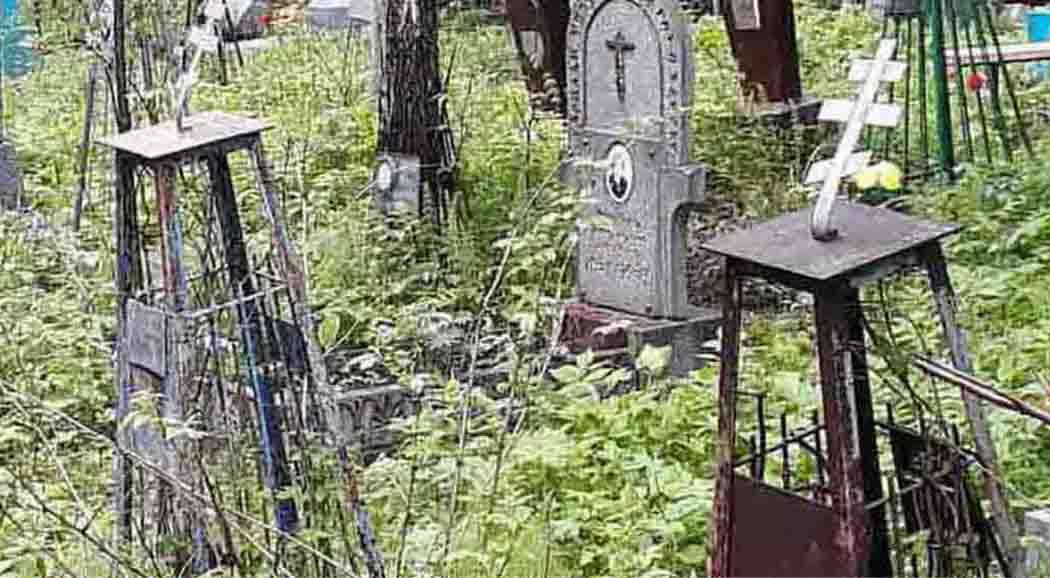 На Троицу на Северном кладбище орудовали вандалы