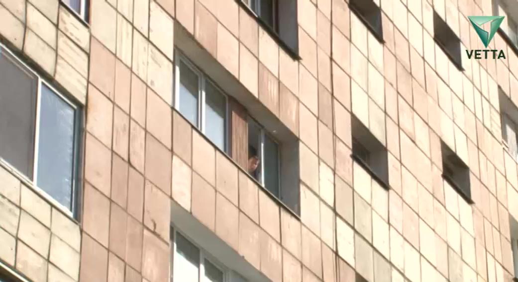 В Перми молодой человек упал с 12-го этажа дома и разбился насмерть