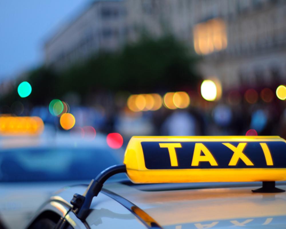 В Перми таксист украл у клиентки 7 тысяч рублей