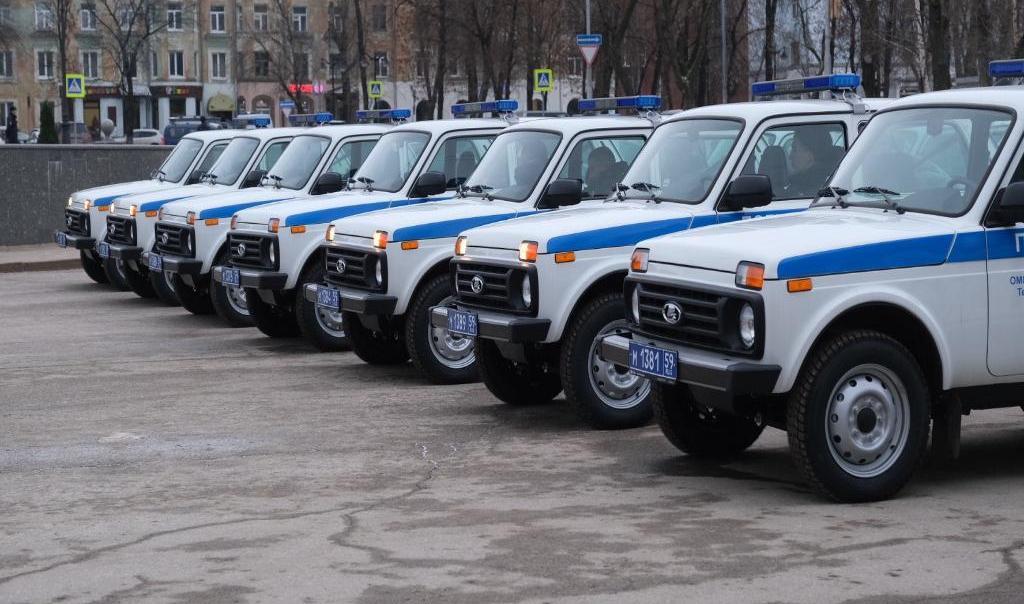 Полицейские Прикамья получили новые автомобили и автобус