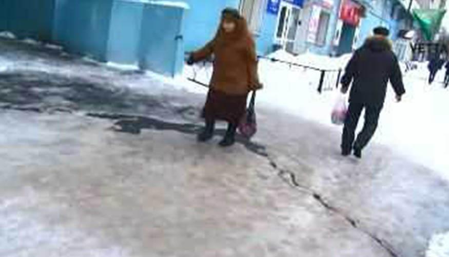 МЧС предупредило о гололеде и отложениях мокрого снега в Прикамье