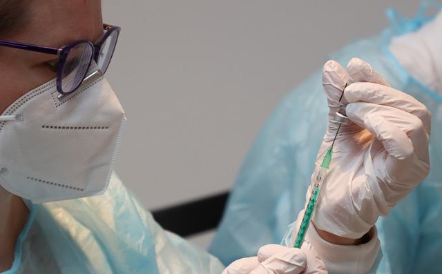Роспотребнадзор объявил о проверках в связи с обязательной вакцинацией в Прикамье