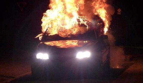 Ночью в Перми сгорел автомобиль