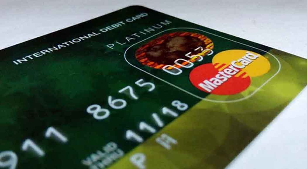 В Перми две школьницы потратили деньги с чужой банковской карты