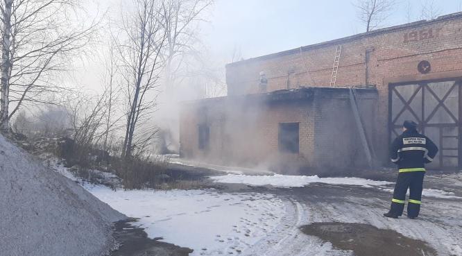 В Перми на улице Причальная произошел пожар на площади 200 кв. м