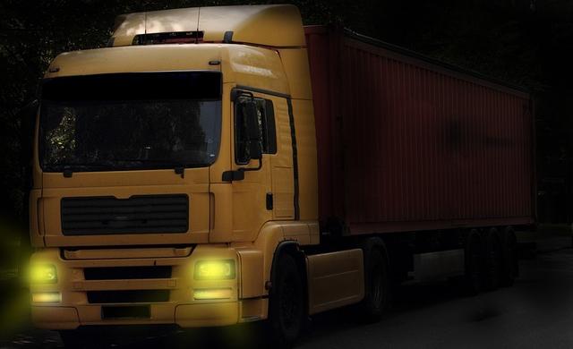 В Прикамье водитель легковушки погиб при столкновении с грузовиком