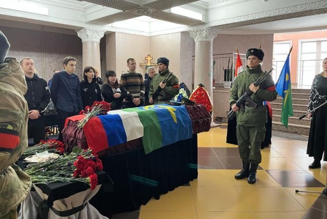 В Гремячинске состоялось прощание с погибшим на СВО Дмитрием Альметовым