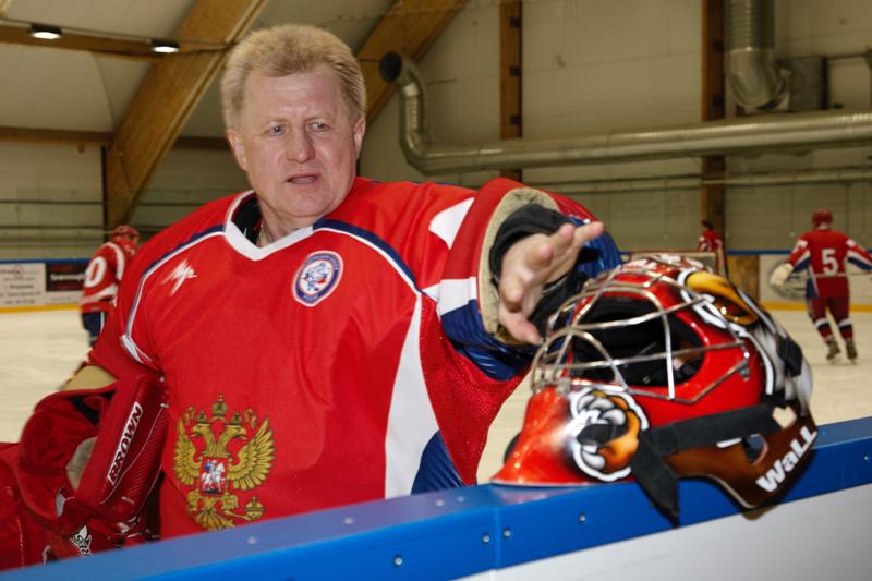 Сегодня Пермь посетит легендарный хоккеист Владимир Мышкин