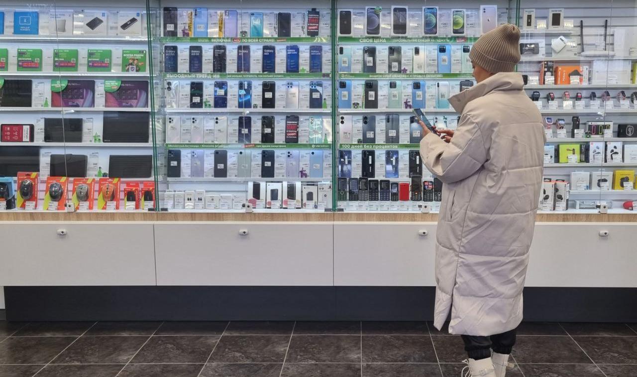 Связисты назвали лидера по продажам смартфонов на вторичном рынке