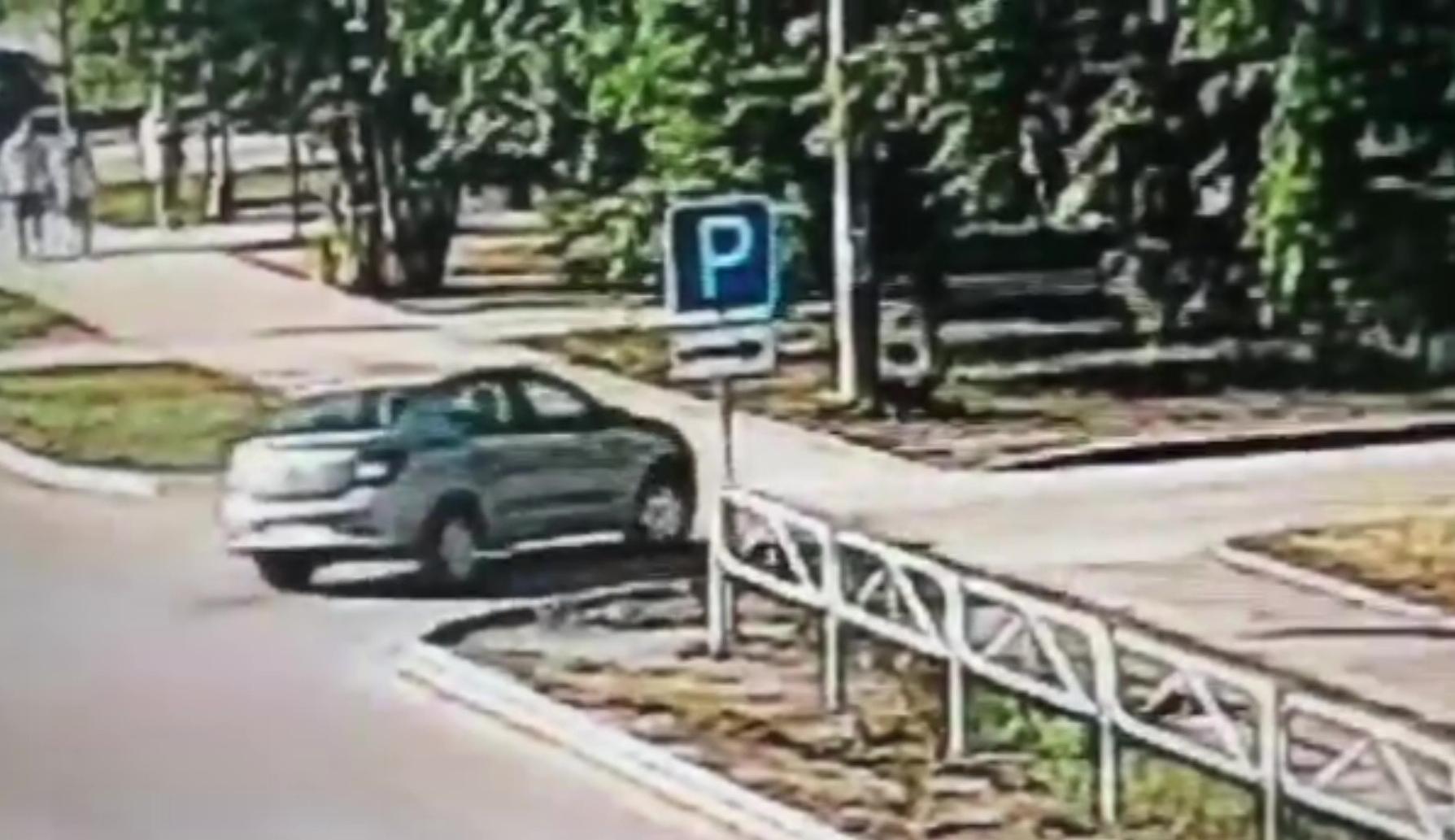 В Прикамье вооруженный шилом бомж угнал автомобиль у женщины-водителя