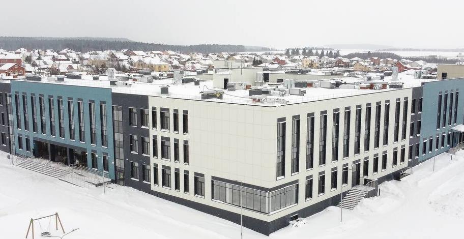 В Лобаново завершили строительство новой школы на 825 мест