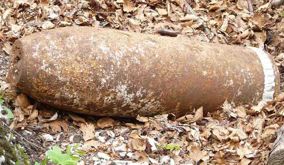В Перми на территории завода нашли зарытые в землю снаряды