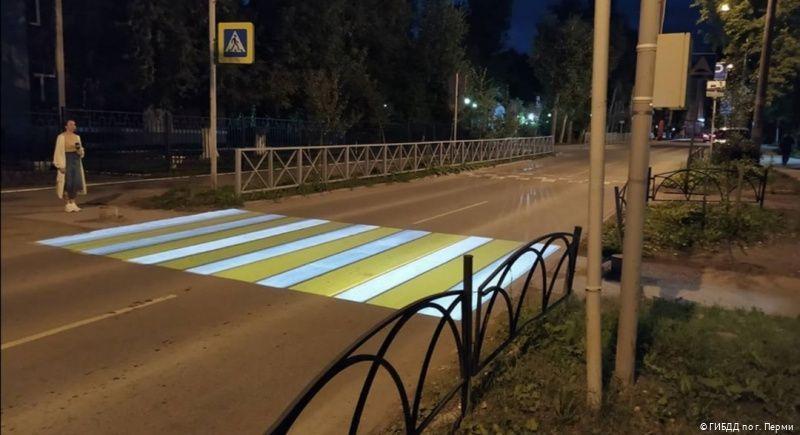 В Перми появился пешеходный переход с лазерной подсветкой