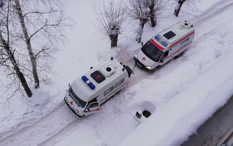 В феврале машины скорой помощи застревали во дворах Перми 25 раз