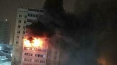 В Перми в многоэтажном жилом доме ночью произошел пожар