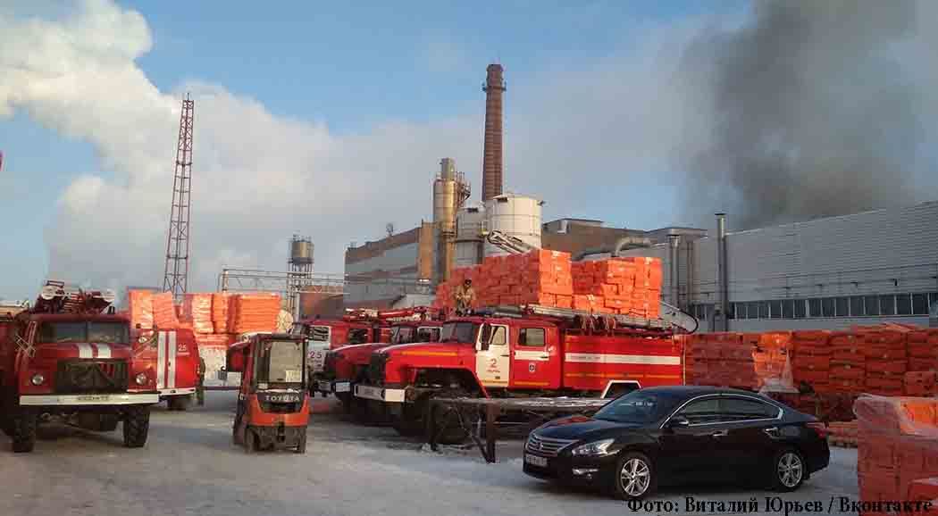 В Перми на Промышленной улице произошел крупный пожар