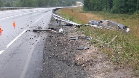 Водитель погиб при опрокидывании иномарки в Пермском крае