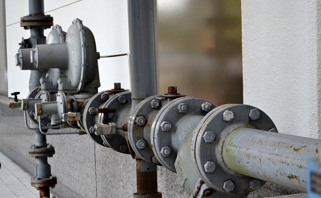 В Прикамье приставы арестовали водопровод за многомиллионный долг