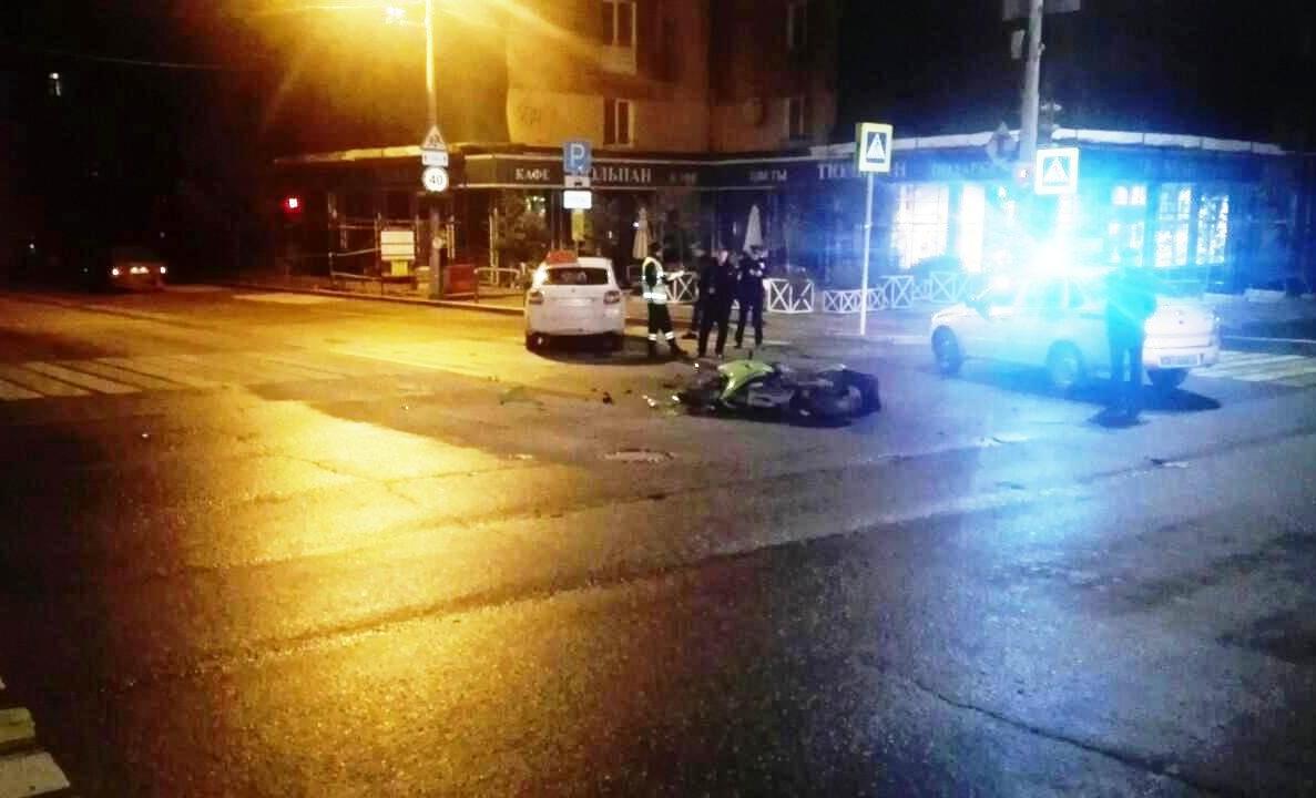 В центре Перми ночью разбился 24-летний мотоциклист
