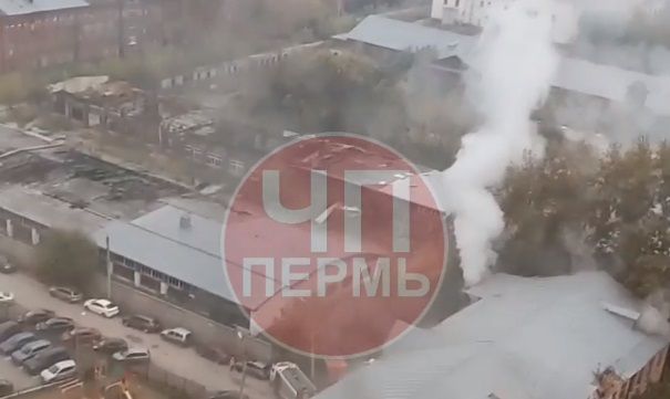 В Перми горело заброшенное здание на ул. Красные Казармы