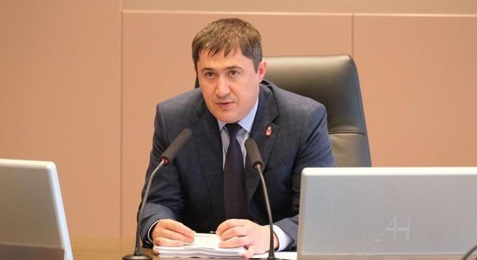 Губернатор Пермского края Махонин за 2021 год заработал 7,1 млн рублей