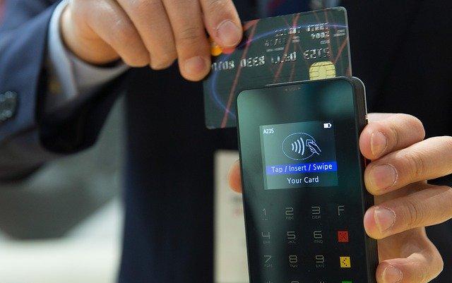 В Прикамье сотрудница банка воровала деньги с карт клиентов