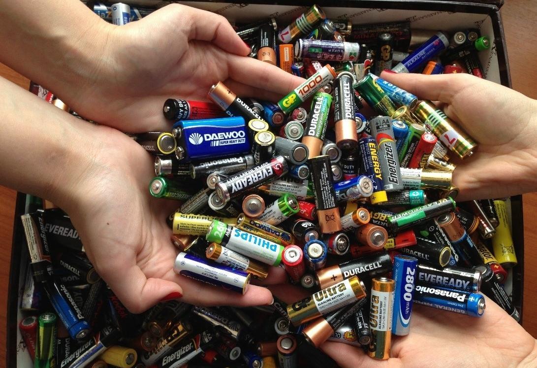 Пункты сбора отработанных батареек появятся во всех школах Прикамья