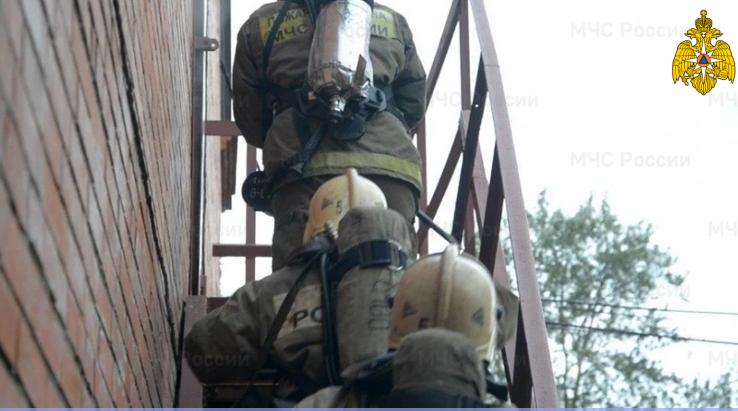 В Перми пожарные спасли шесть человек из горящего дома
