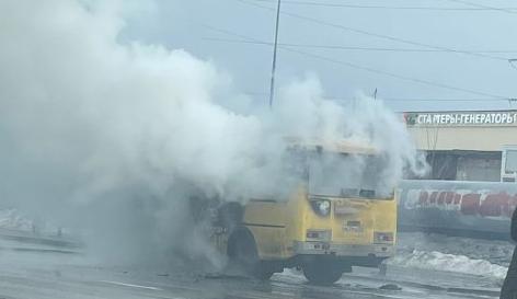 В Перми на улице Чкалова 17 марта сгорел автобус