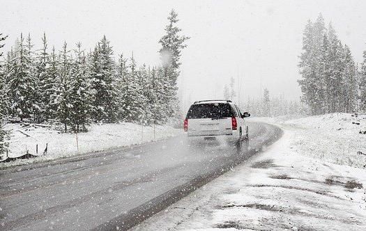 МЧС предупреждает о мокром снеге, тумане и гололеде в Прикамье 