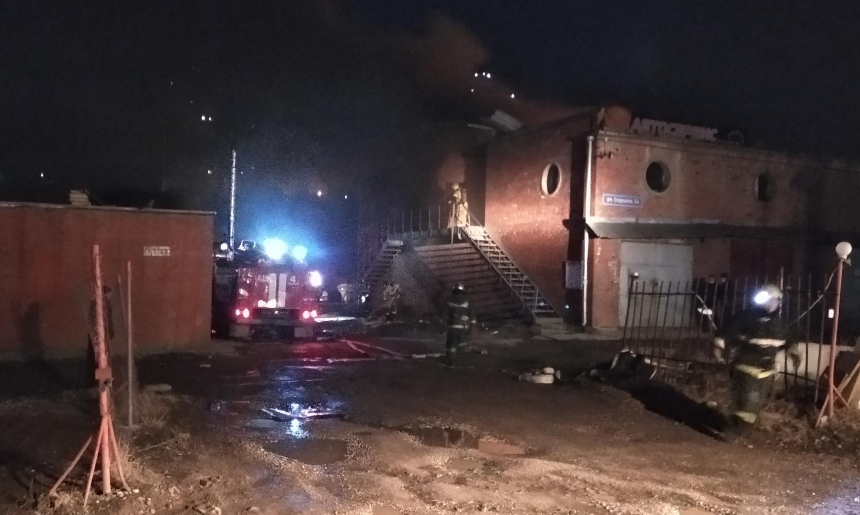 В Перми при пожаре в гаражном кооперативе пострадал человек