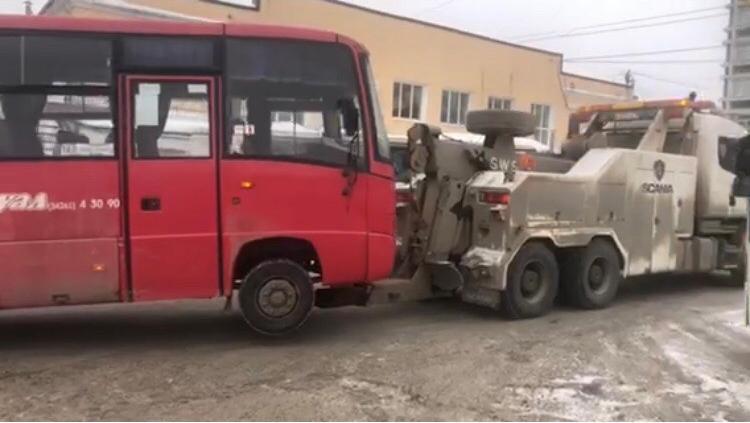 В Перми выявили более 100 неисправных автобусов