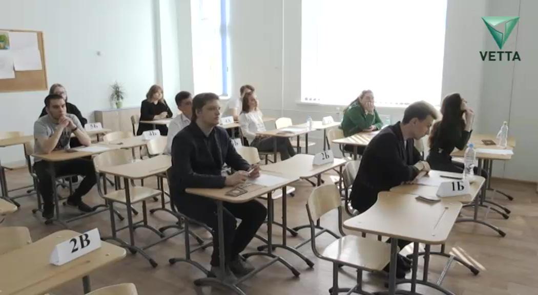 Почти 100 выпускников написали ЕГЭ на 100 баллов в Прикамье