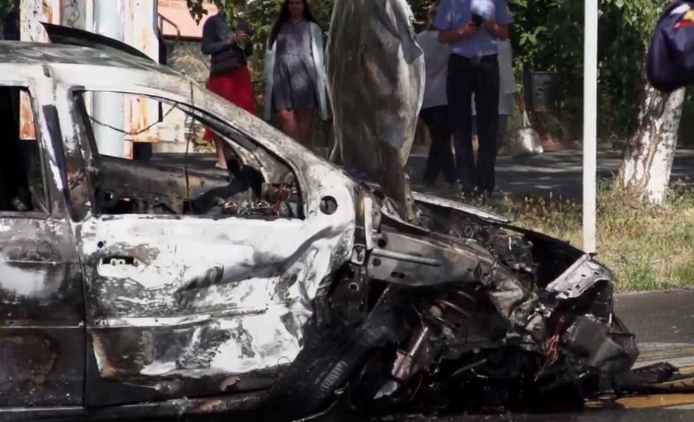 В Пермском крае автомобиль сгорел после ДТП