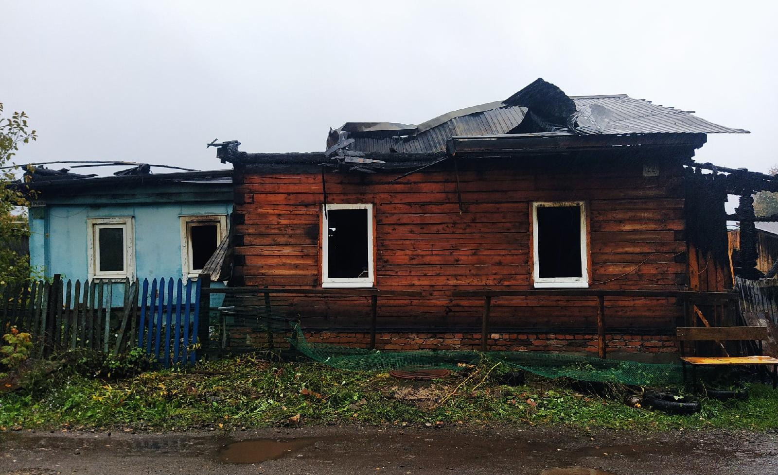 Мать с двумя детьми спаслась от пожара в Пермском крае
