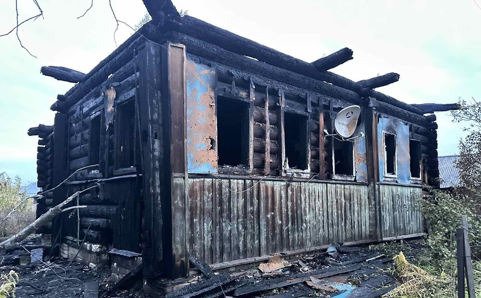 В Пермском крае при пожаре в жилом доме погибли четыре человека