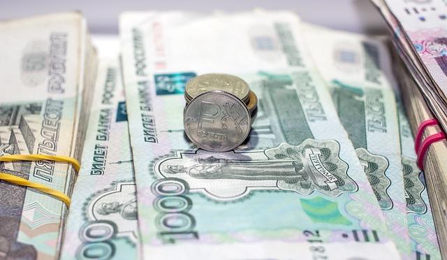 Средняя зарплата в Пермском крае за год выросла почти на 6%