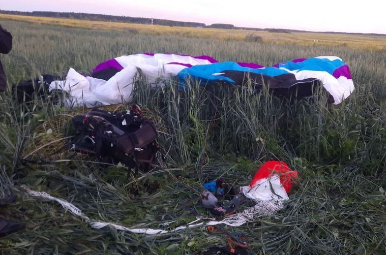 В Пермском крае при падении мотопараплана погиб пилот