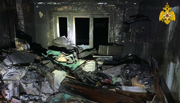 В Губахе из горящего дома эвакуировали 40 человек
