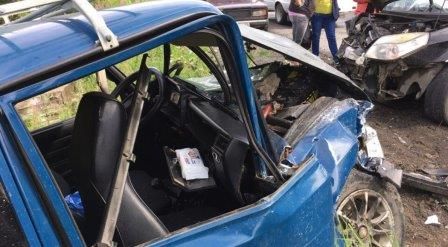 В Прикамье произошло лобовое столкновение двух автомобилей