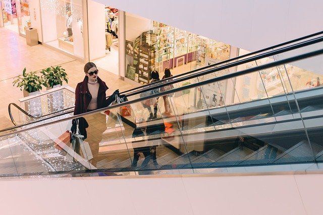 В Перми посещаемость торговых центров в начале марта 2023 года упала на 26%
