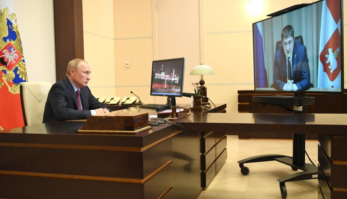 Владимир Путин провел рабочую встречу с Дмитрием Махониным