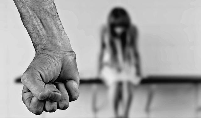В Прикамье педофил изнасиловал 7-летнюю девочку